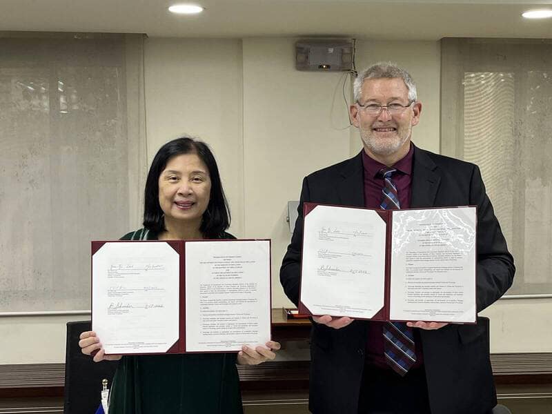 2022 November 17 懷俄明州教育督察長簽署教育備忘錄